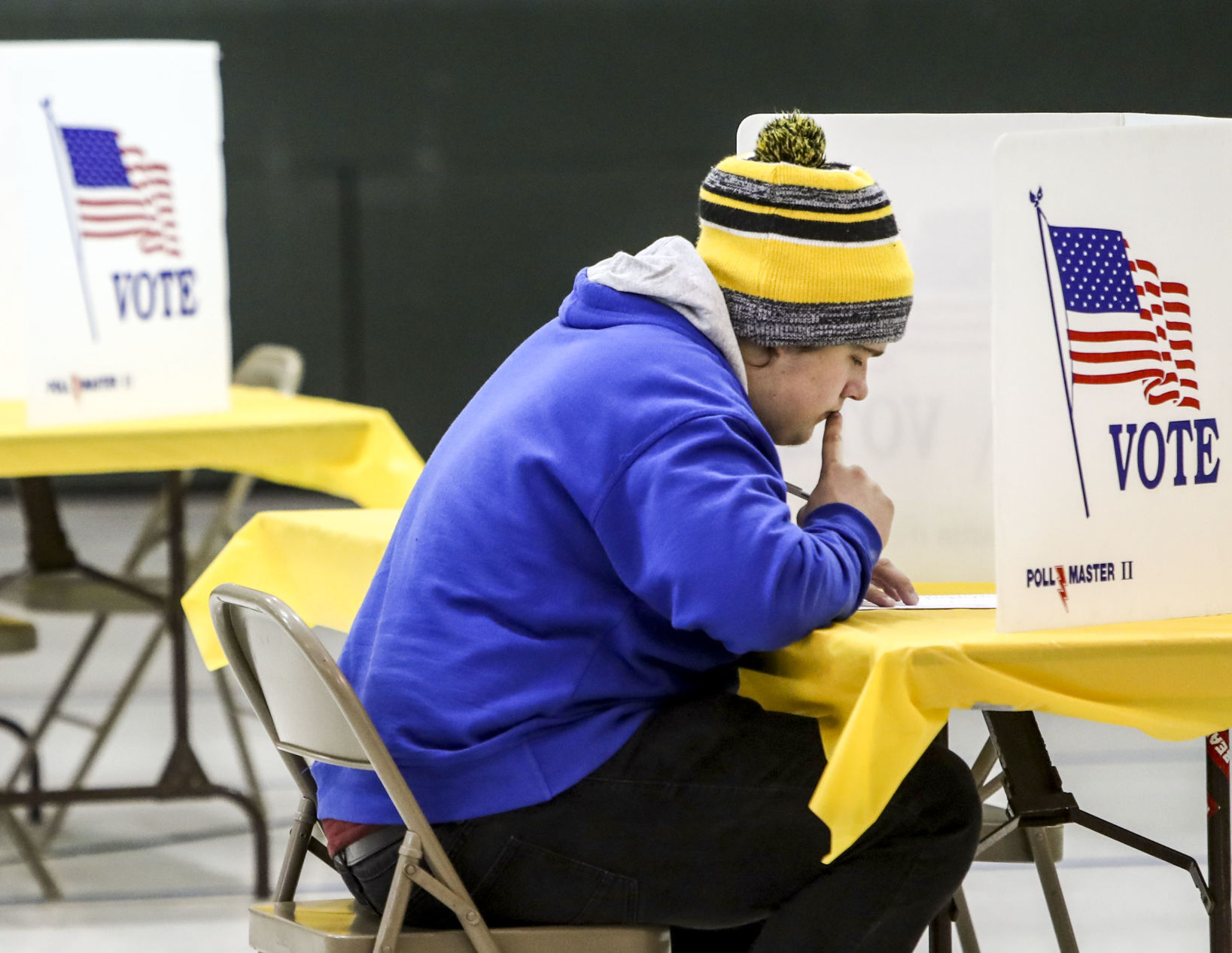 110320-qct-voting-jg-38.JPG